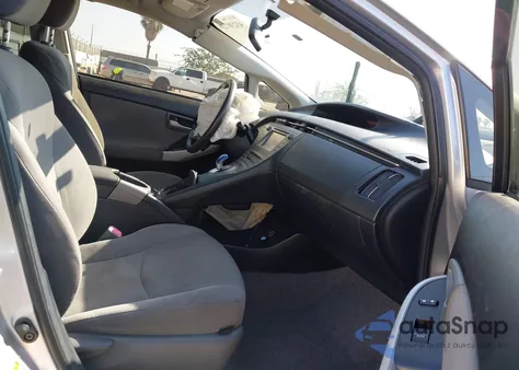 2013 Toyota Prius Two z USA, uszkodzony, nr VIN JTDKN3DUXD5676148